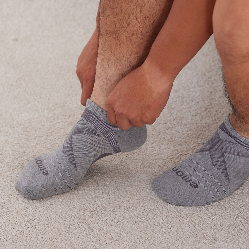 全方位護足 足弓加強 輕機能氣墊襪(灰)