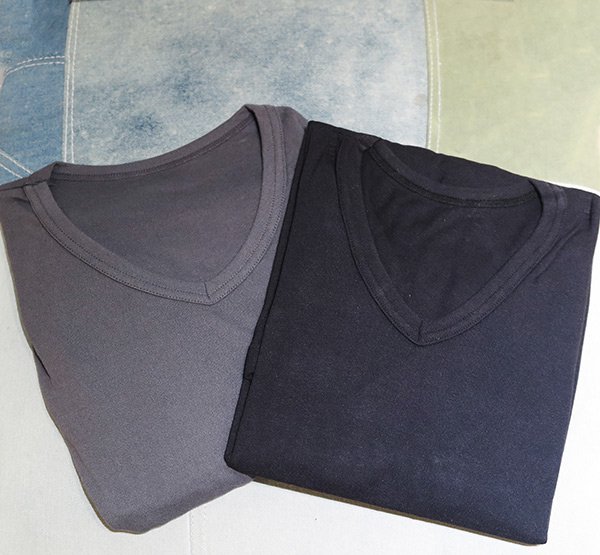 發熱纖維系列男性V領保暖衛生衣(鐵灰)