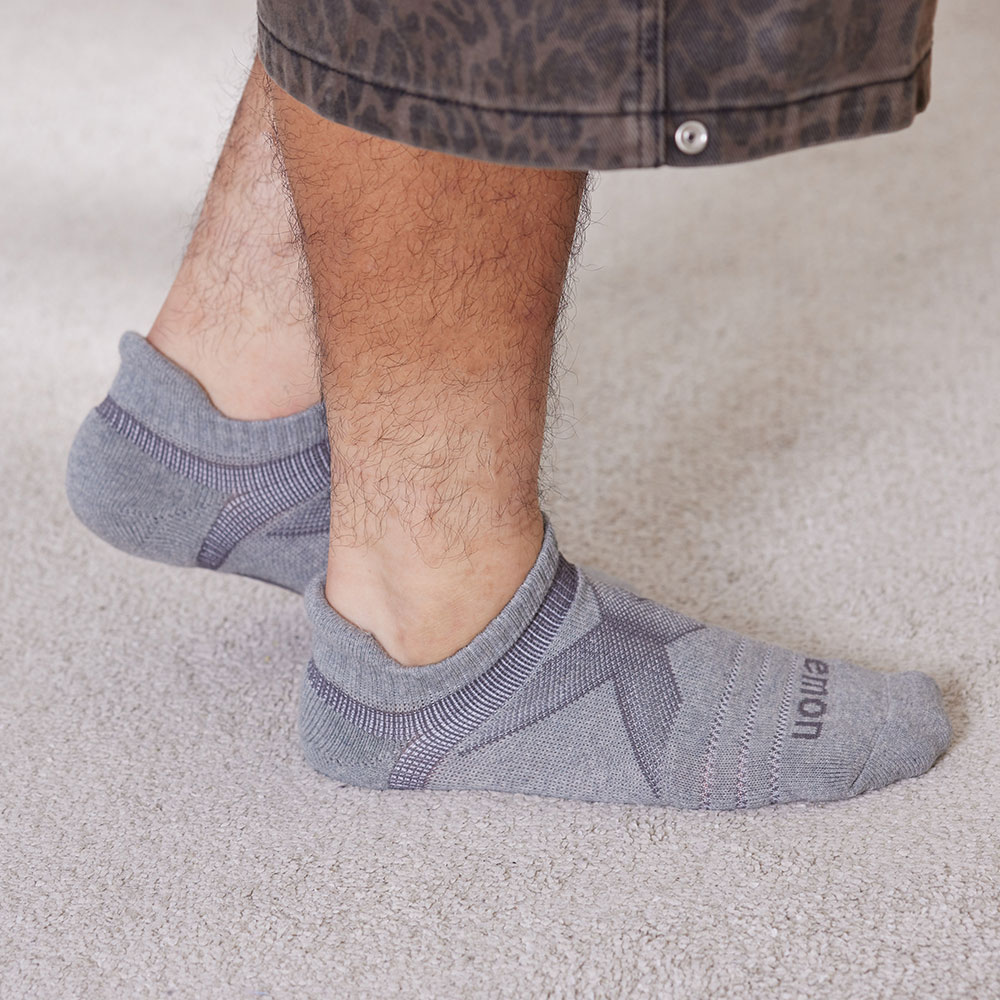 全方位護足 足弓加強 輕機能氣墊襪(灰)