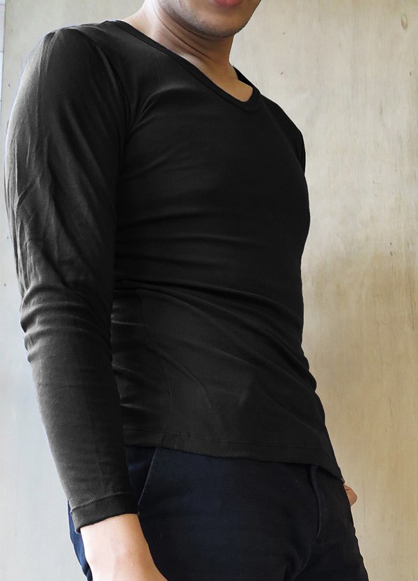 發熱纖維系列男性V領保暖衛生衣(黑)
