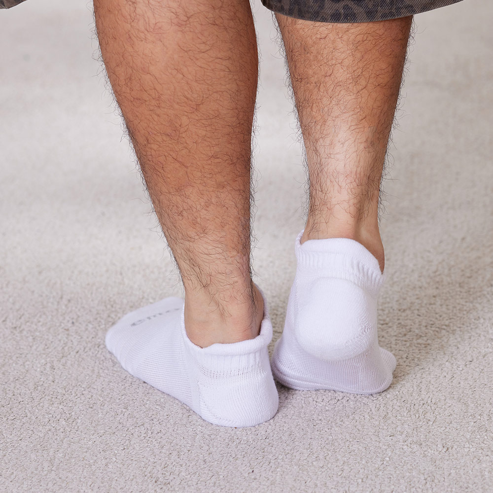 全方位護足 足弓加強 輕機能氣墊襪(白)