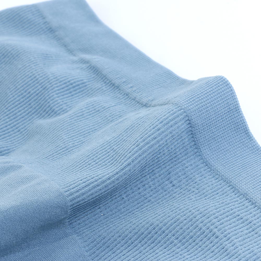 《竹炭．無縫》一體成型中腰三角褲(裸色)