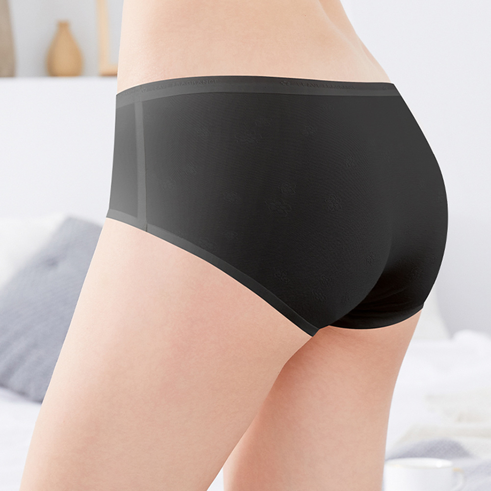 桑蠶絲  輕薄舒柔棉 無痕 低腰三角褲(隨機色)M-XXL