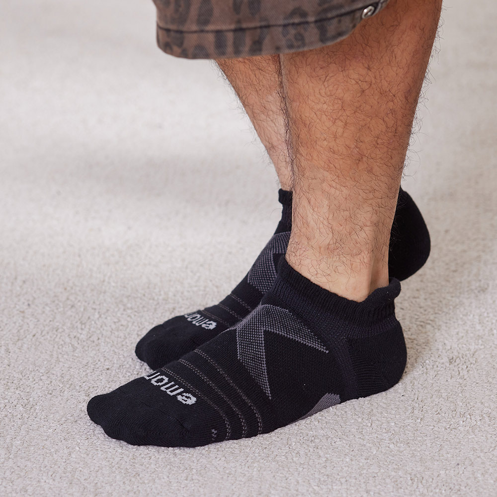 全方位護足 足弓加強 輕機能氣墊襪(黑)