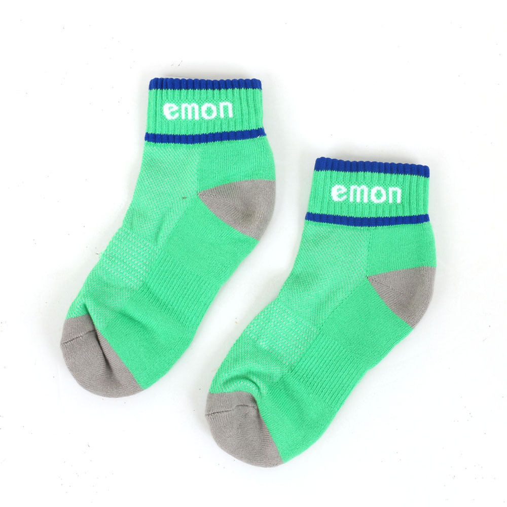 線條滾邊 中筒 機能運動襪(綠)